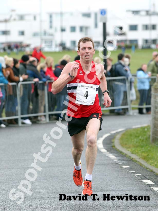 IIan Tweddle (NSP) in the North Tyneside 10k Road Race from North Shields to Whitley Bay.
